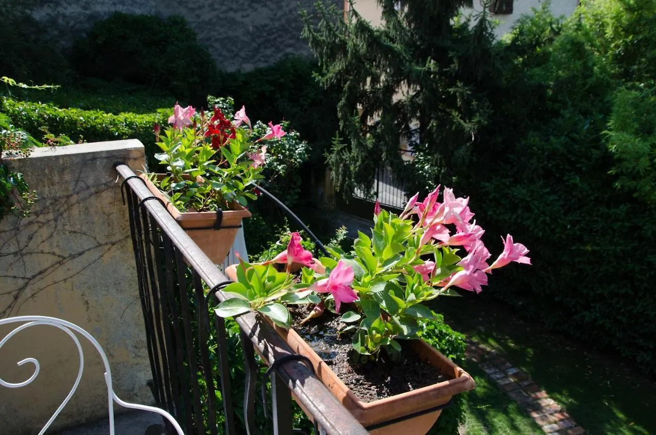 Les Tournesols Bed & Breakfast Mallemort 0*,