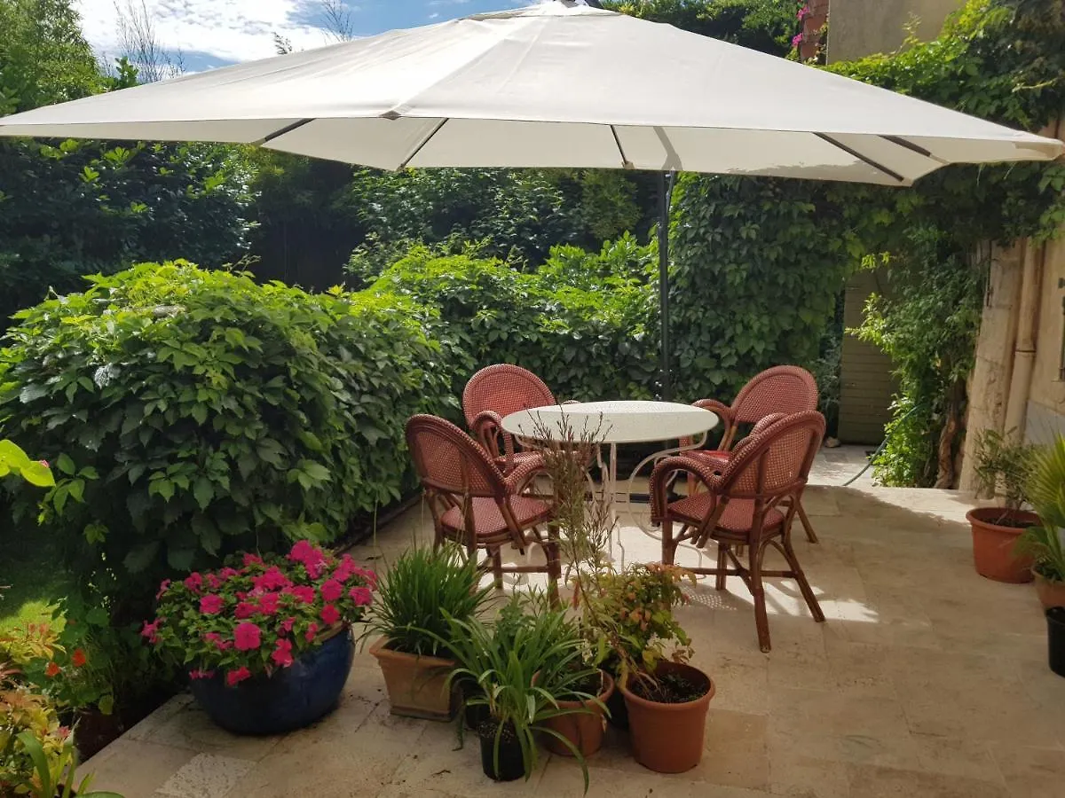Les Tournesols Bed & Breakfast Mallemort France