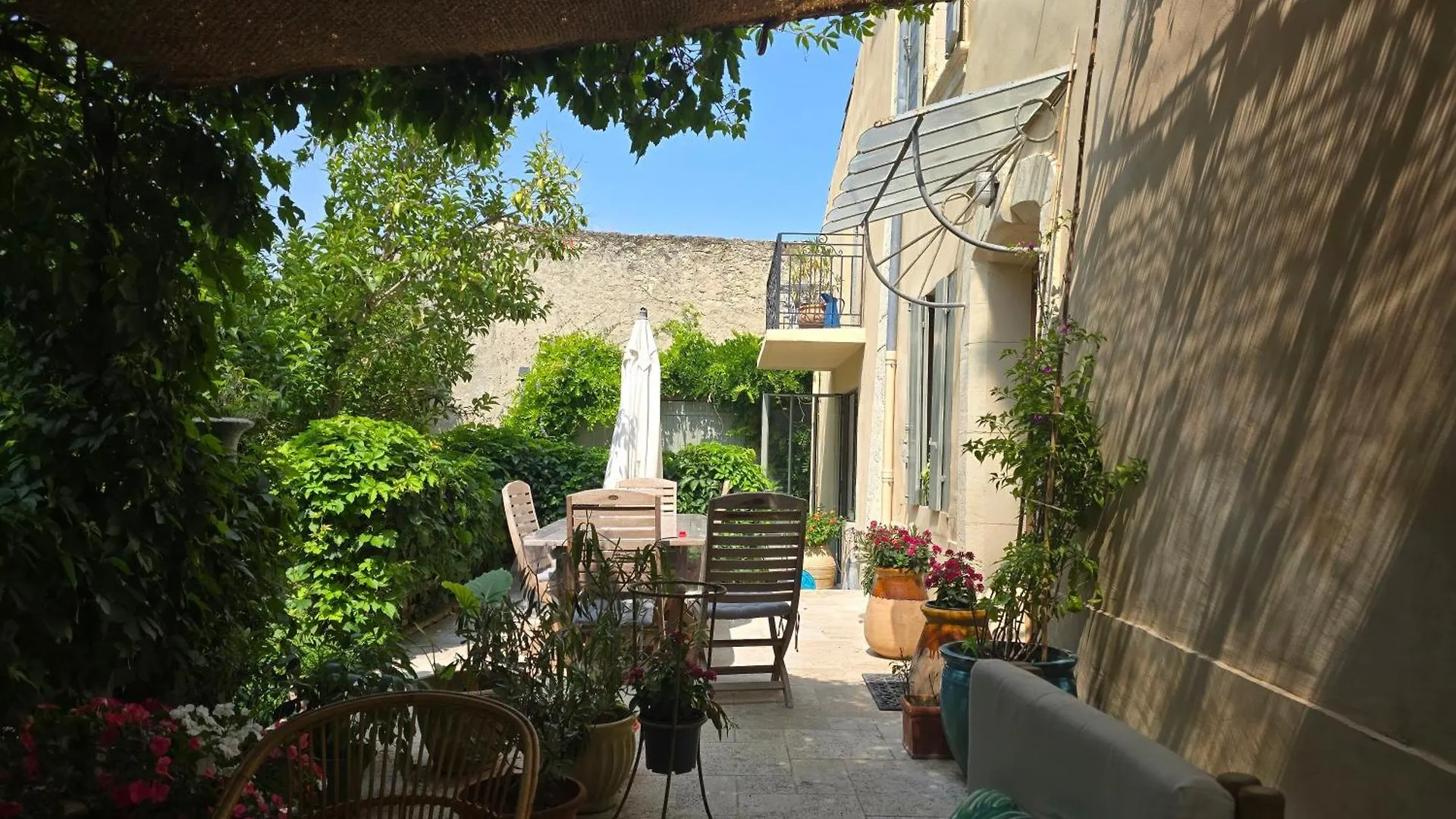 Les Tournesols Bed & Breakfast Mallemort France