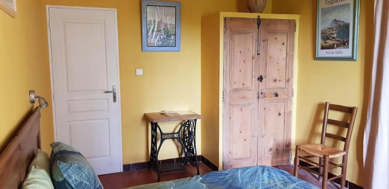 Les Tournesols Bed & Breakfast Mallemort