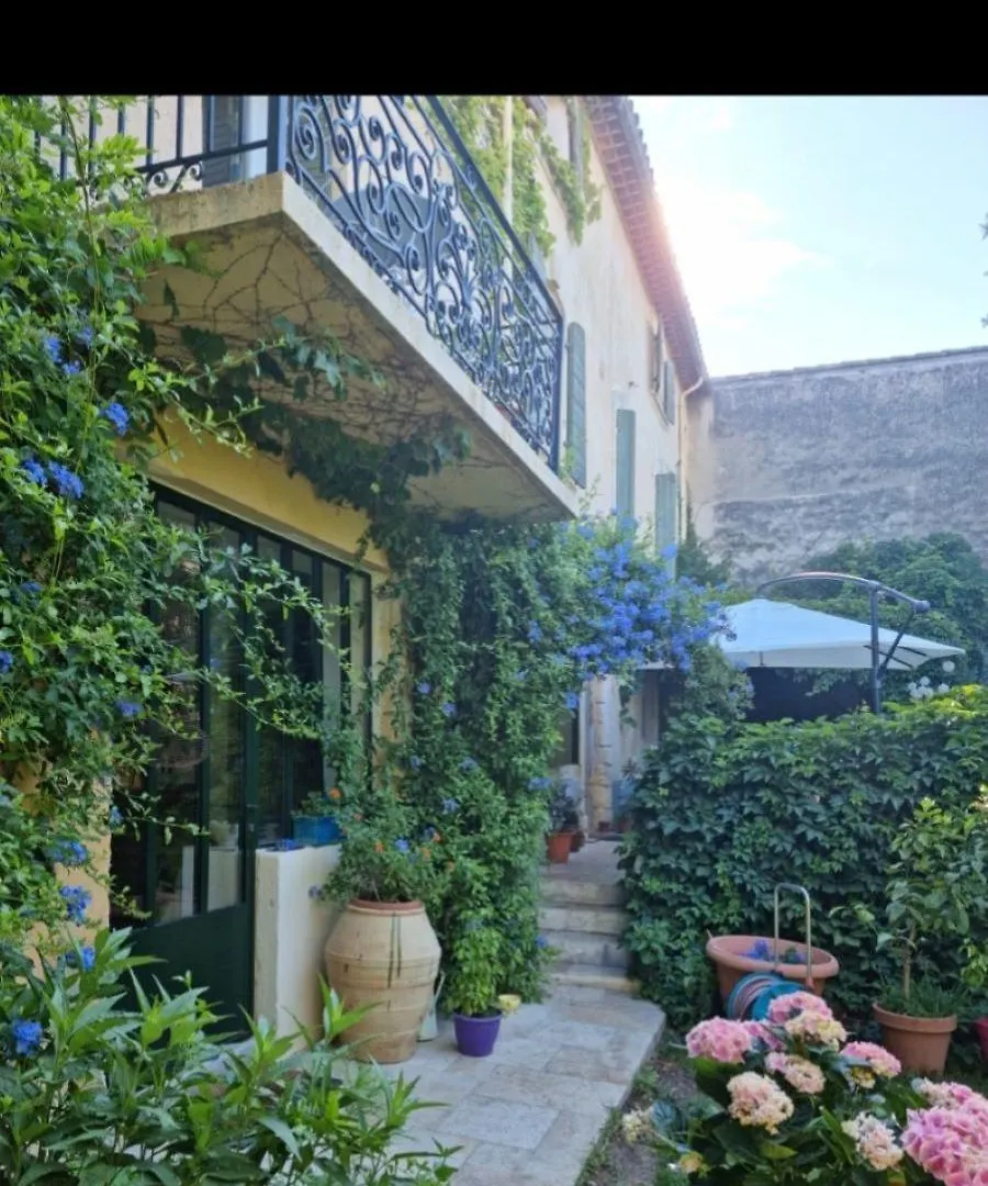 Bed and Breakfast Les Tournesols Mallemort 0*,